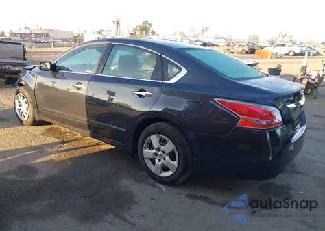 2015 Nissan Altima 2.5 S из США, поврежденный, VIN 1N4AL3AP6FC570610